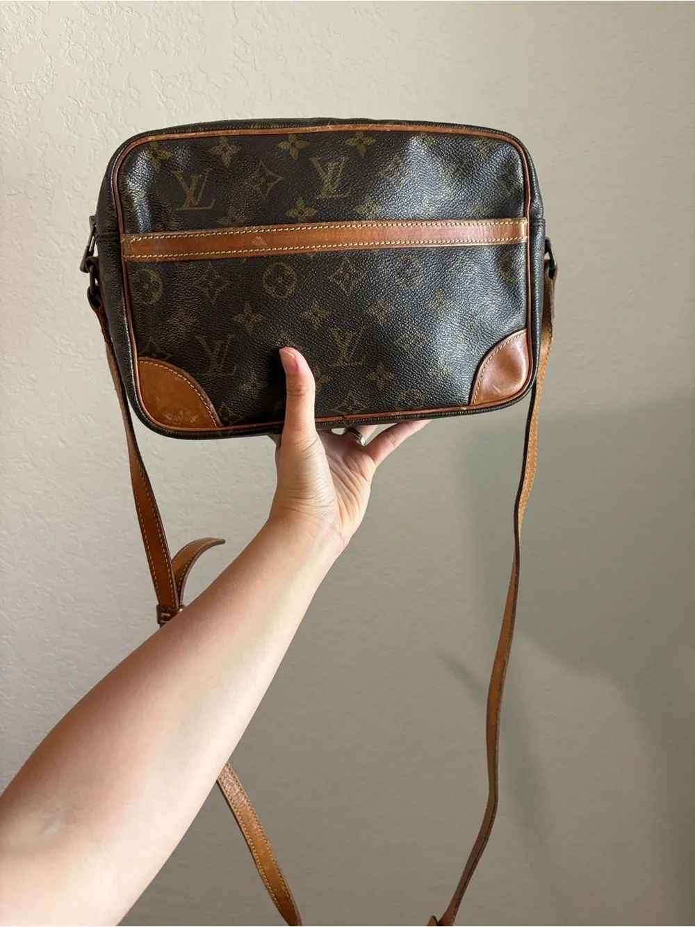 Louis Vuitton Trocadero 27 Monogram Crossbody Bag